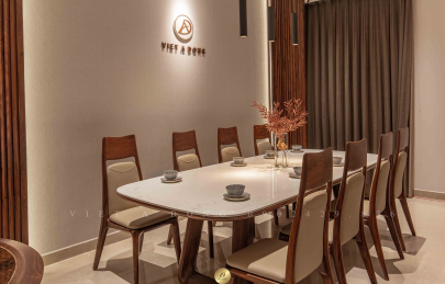 Bàn ăn mặt đá đẹp lạ khó tả khi kết hợp với gỗ cao cấp